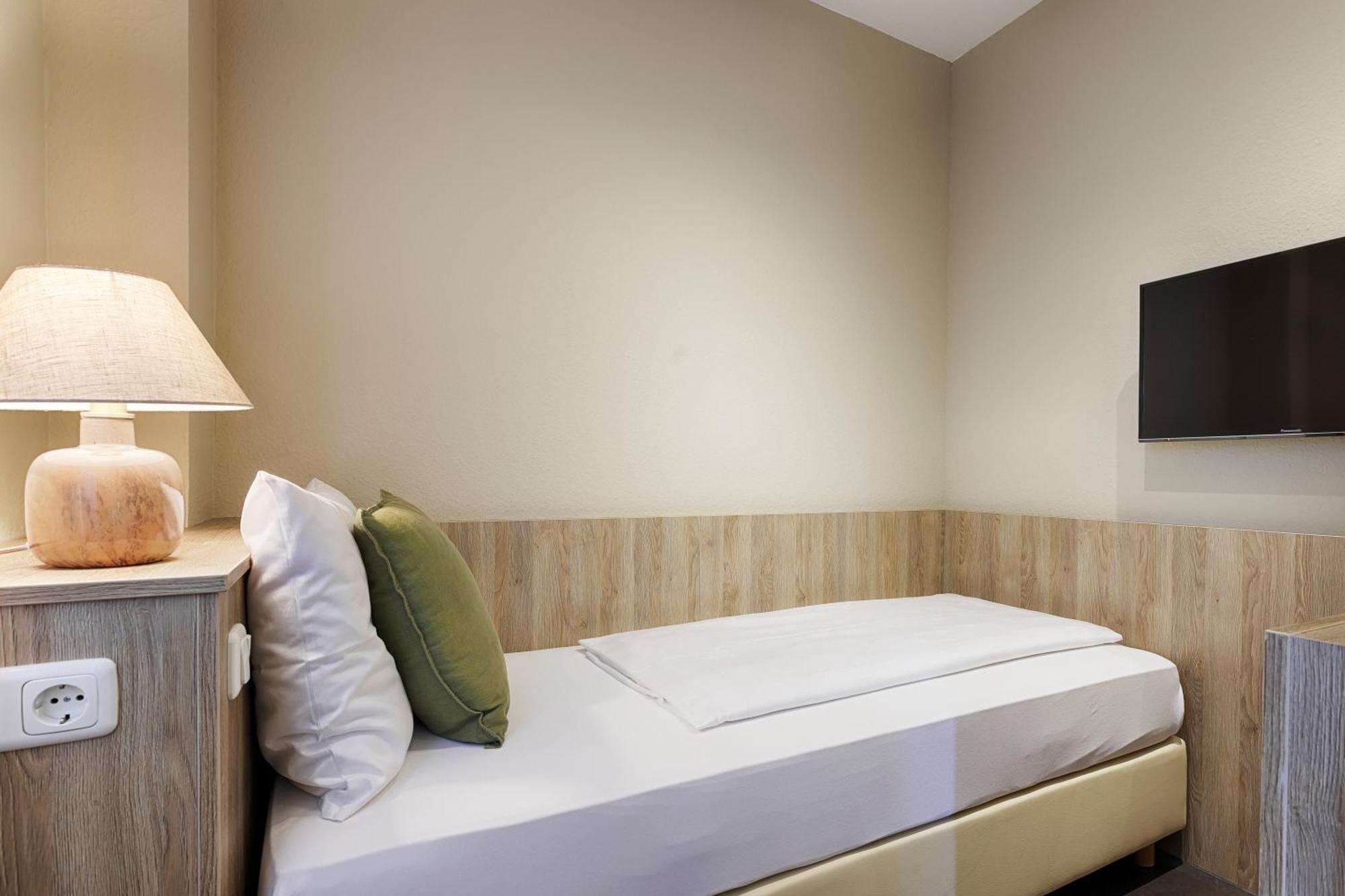 Hotel Fischzucht In Wuerzburg ภายนอก รูปภาพ